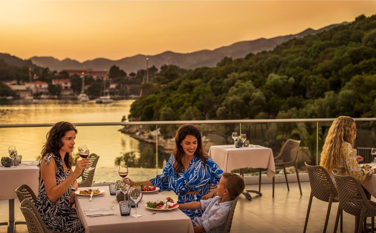 Aminess Vival Port9 Resort Medvinjak Exterior photo