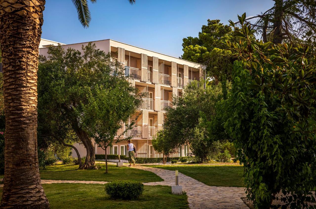 Aminess Vival Port9 Resort Medvinjak Exterior photo